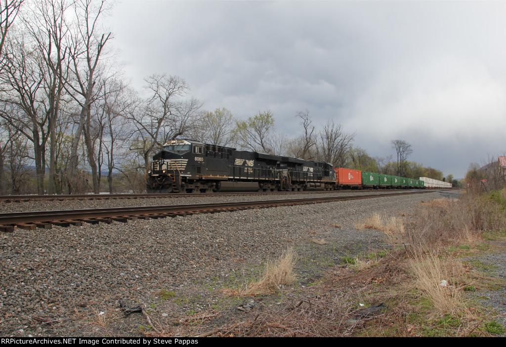 NS 8080 leading train 28G through Cove PA